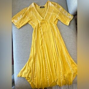 Fab’rik yellow handkerchief hem white embroidered flory dress size M